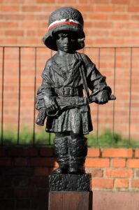 statua ai bambini soldato del 1944
